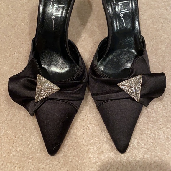 Nicole Miller Satin Slides Size 6 NIB - Picture 2 of 7